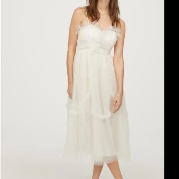 H&M cream layered tulle dress with boning - Picture 2 of 6
